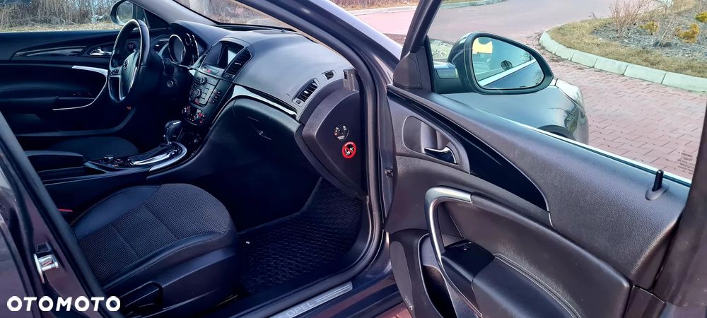 Opel Insignia - 23