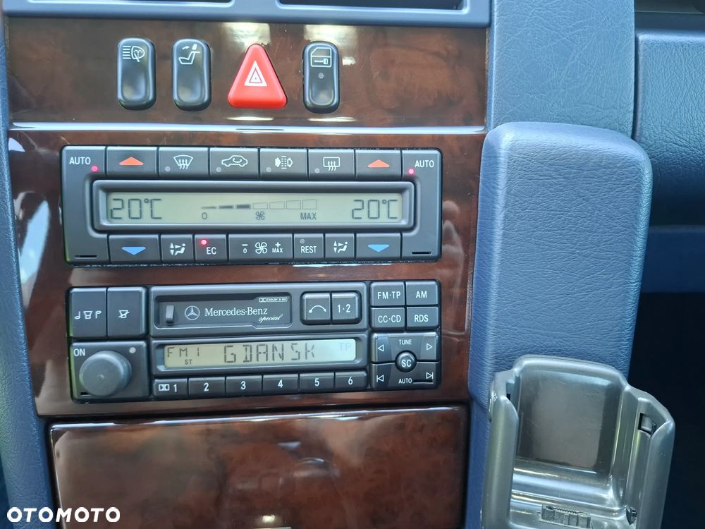 Mercedes-Benz Klasa E 280 4-Matic Elegance - 30