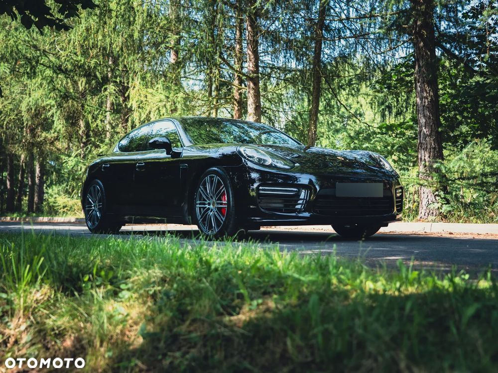 Porsche Panamera GTS - 2