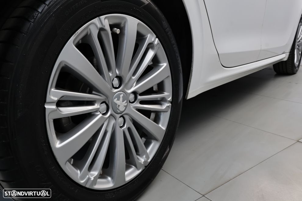 Peugeot 208 1.5 BlueHDi Signature - 14