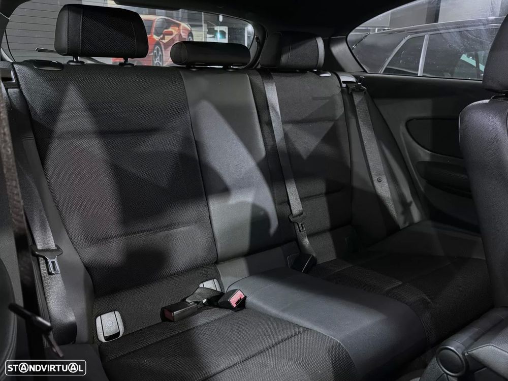 BMW 118 d Pack M - 13