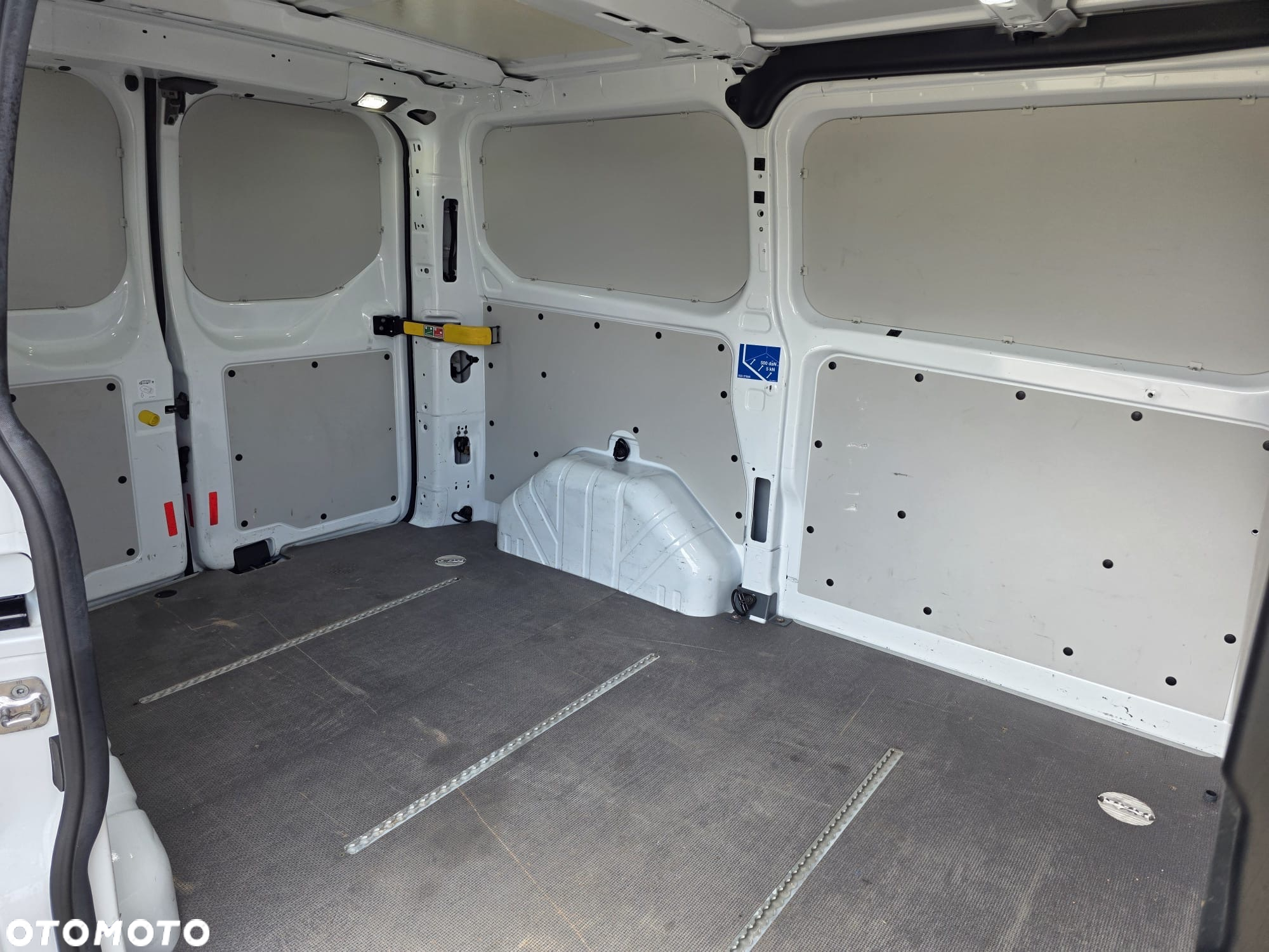 Ford Transit Custom - 11