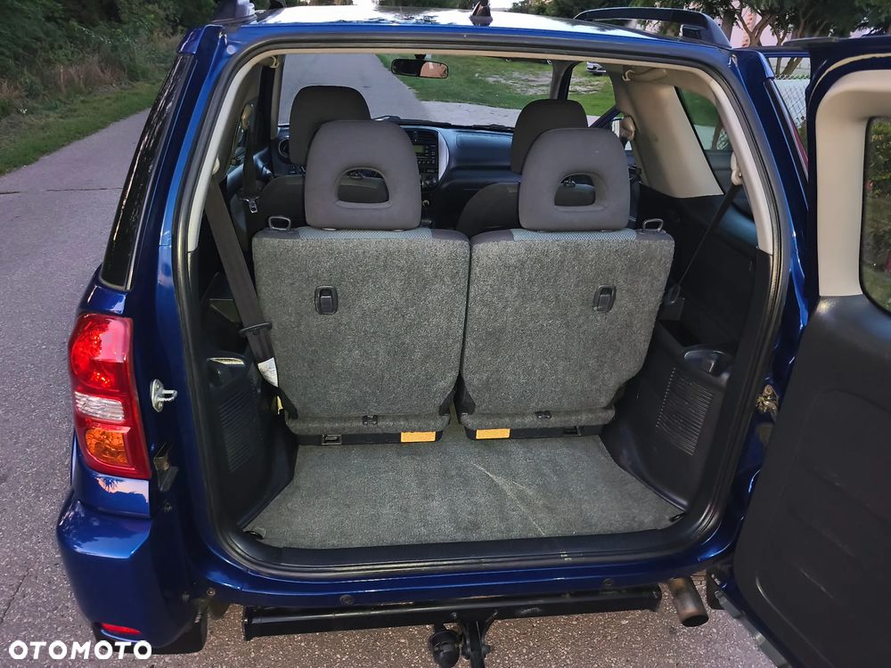 Toyota RAV4 2.0 D-4D Sol - 16