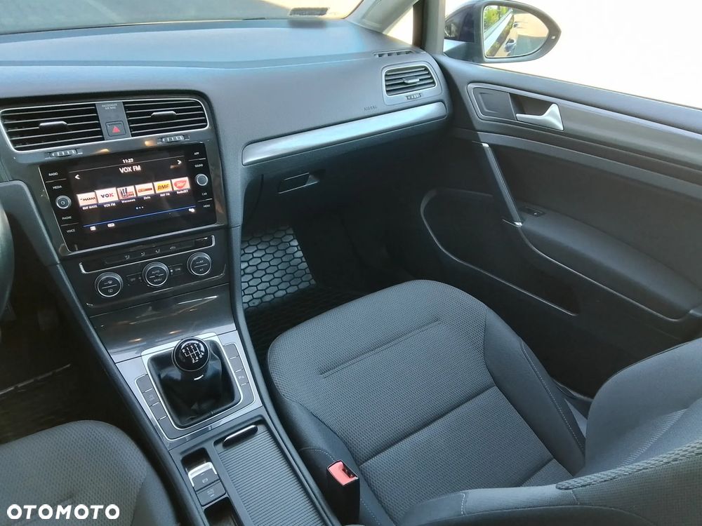 Volkswagen Golf 1.5 TSI BMT Comfortline - 34
