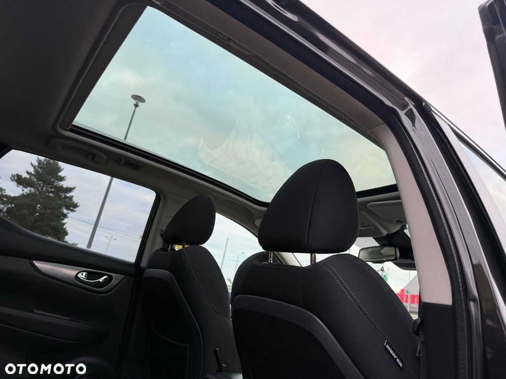 Nissan Qashqai 1.3 DIG-T ACENTA - 17