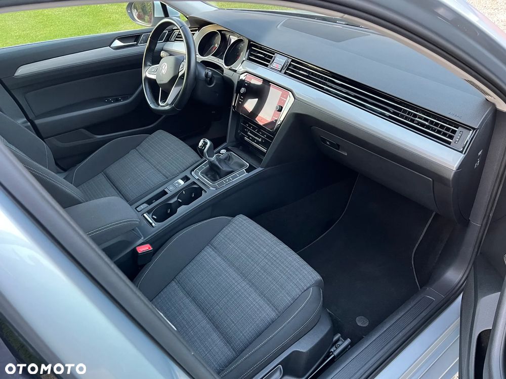Volkswagen Passat 2.0 TDI EVO Business - 10