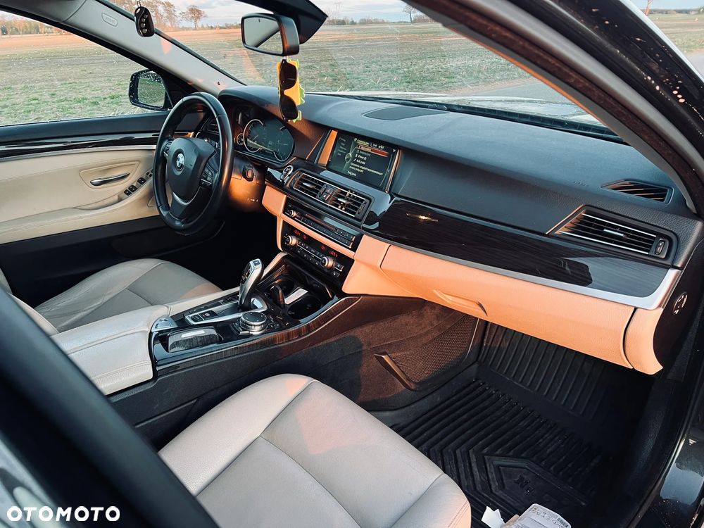 BMW Seria 5 520d xDrive Luxury Line - 11