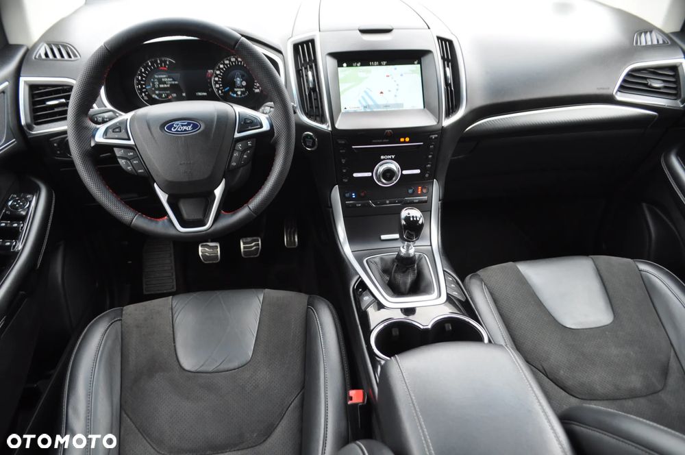 Ford Edge 2.0 TDCi 4x4 ST-LINE - 2