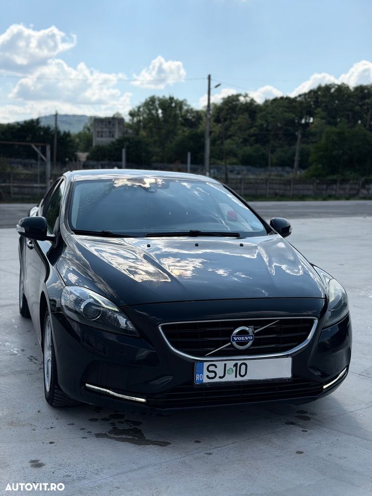 Volvo V40 T2 Momentum - 2