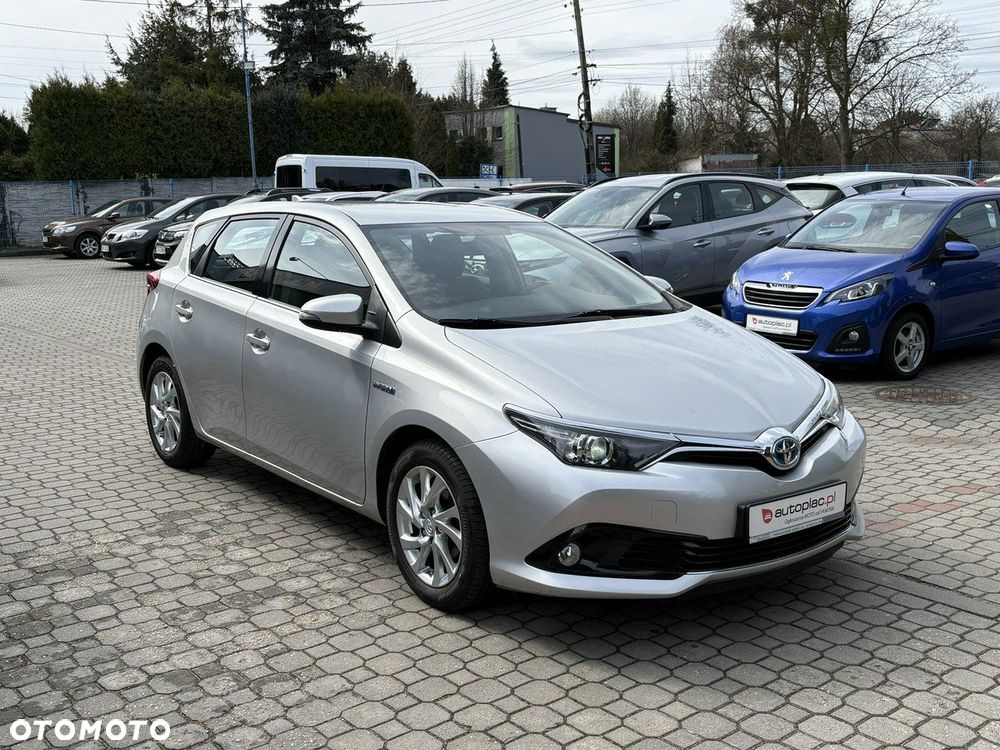Toyota Auris - 4