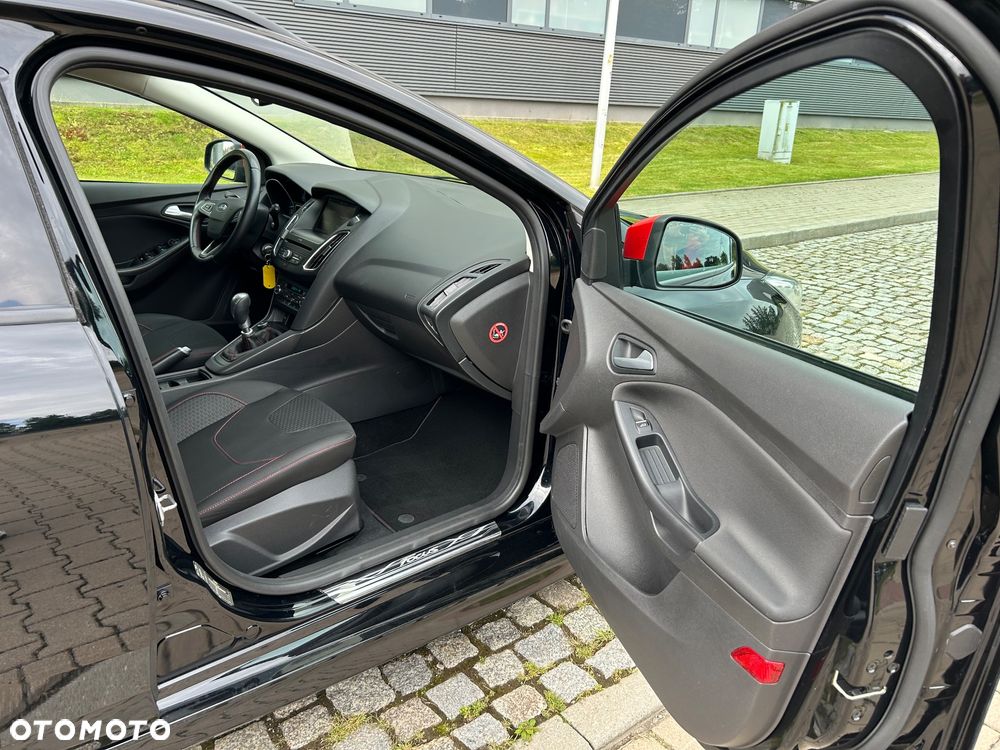 Ford Focus Turnier 1.5 EcoBoost Start-Stopp-System ST-Line - 19