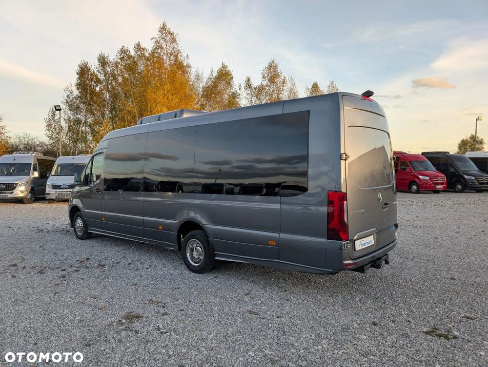 Mercedes-Benz Sprinter 519 - 9
