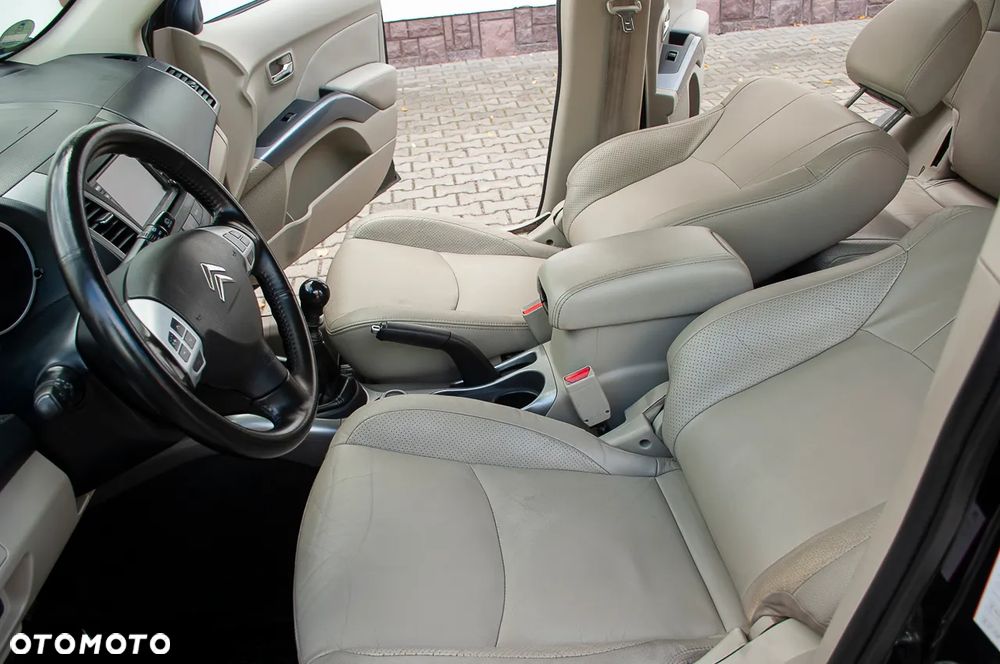 Citroën C-Crosser - 28