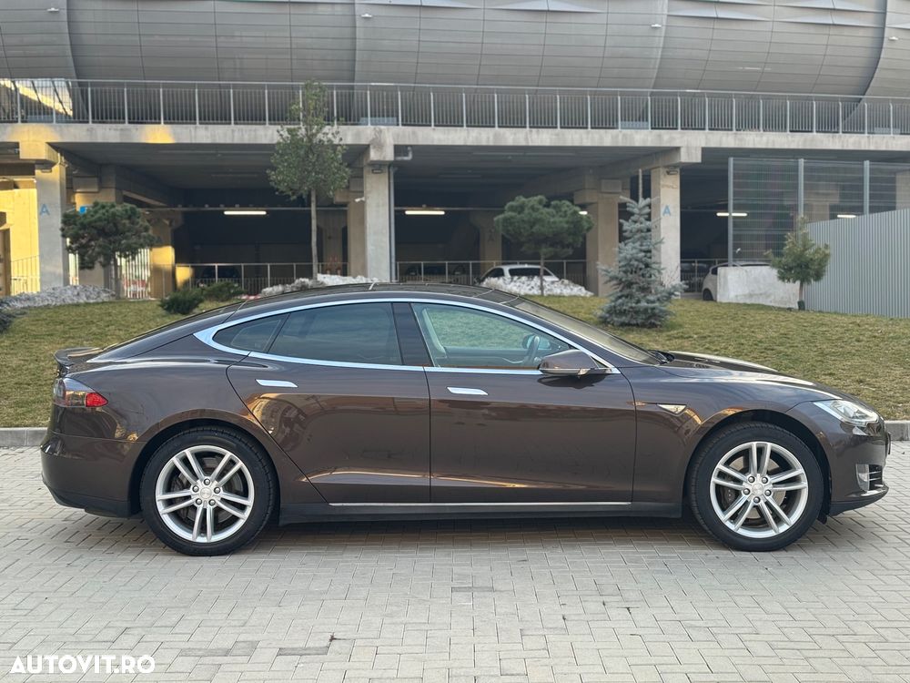 Tesla Model S Long Range - 3