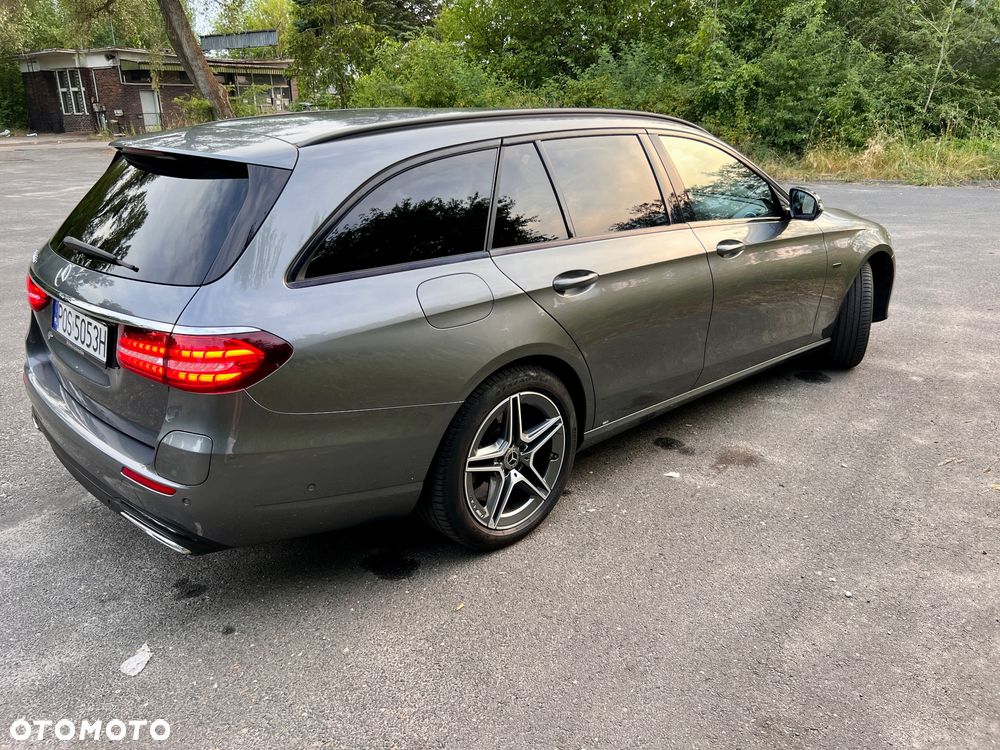 Mercedes-Benz Klasa E 300 de AMG - 3