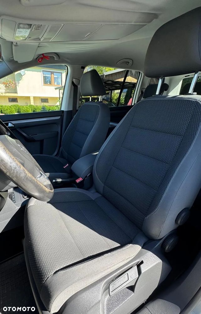Volkswagen Touran 1.6 TDI DPF BlueMotion Technology Highline - 24