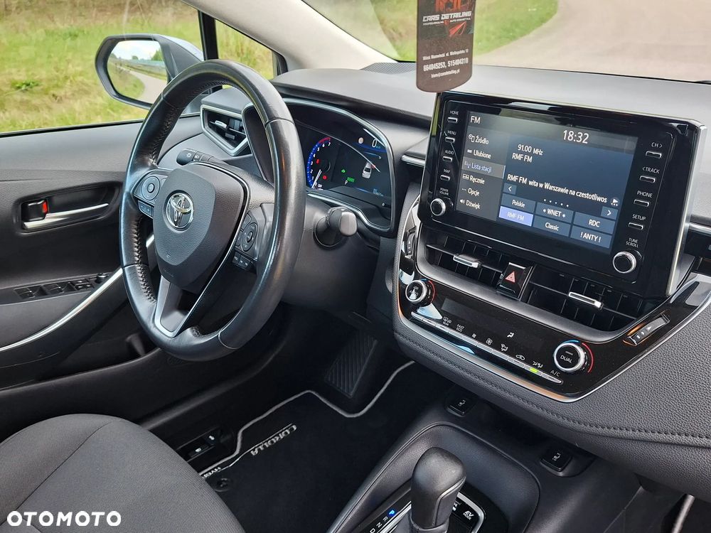Toyota Corolla 1.8 Hybrid Comfort - 20