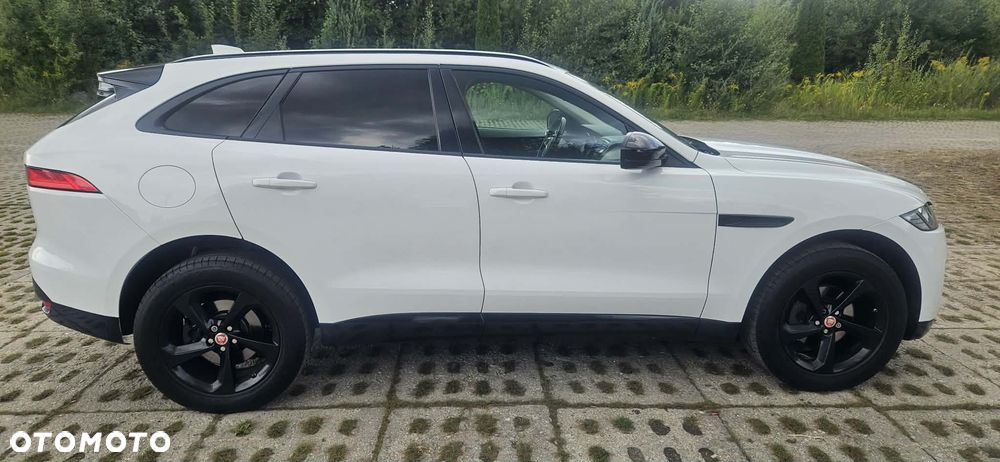Jaguar F-Pace - 5