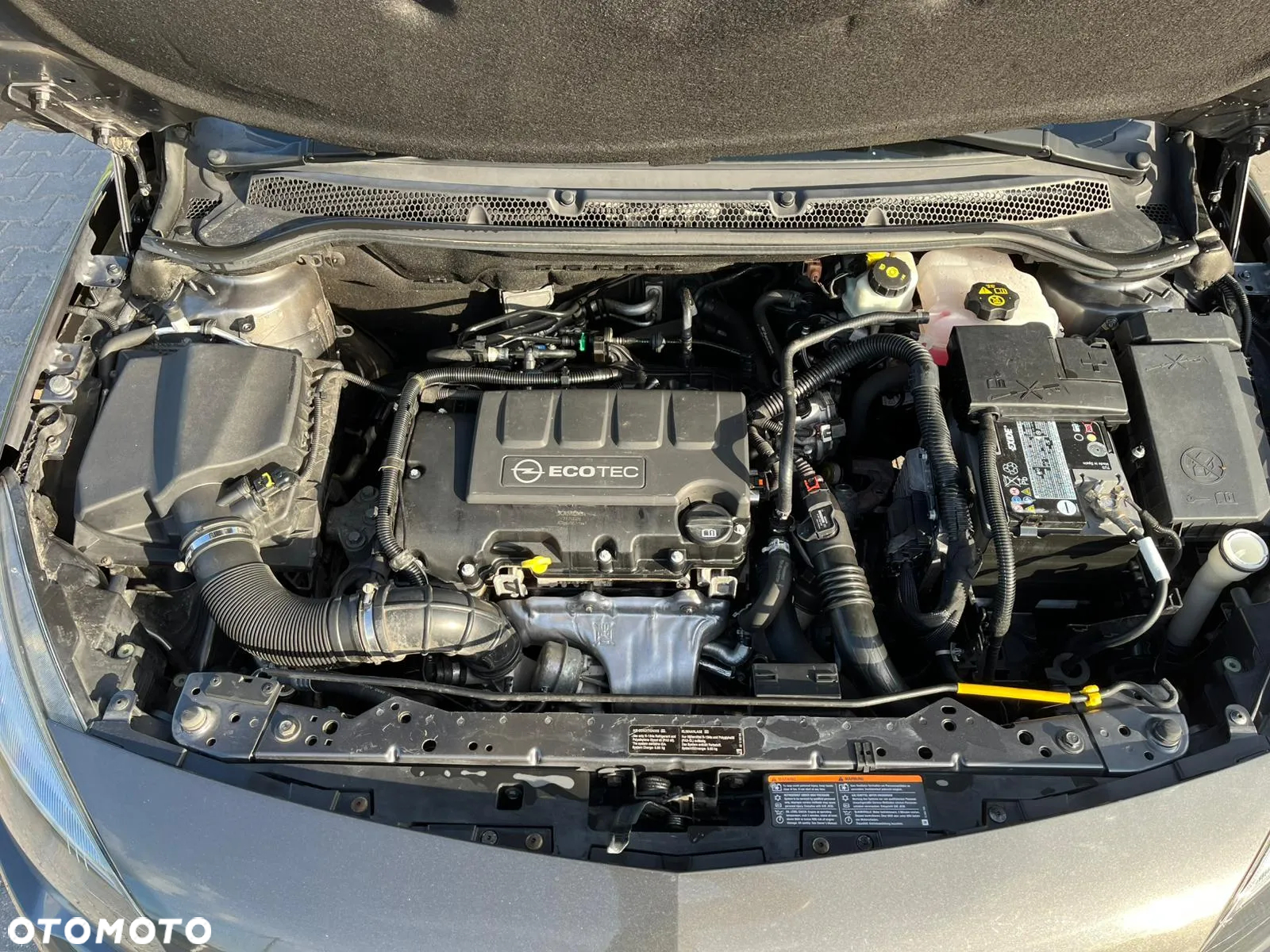 Opel Astra 1.4 Turbo Color Edition - 10