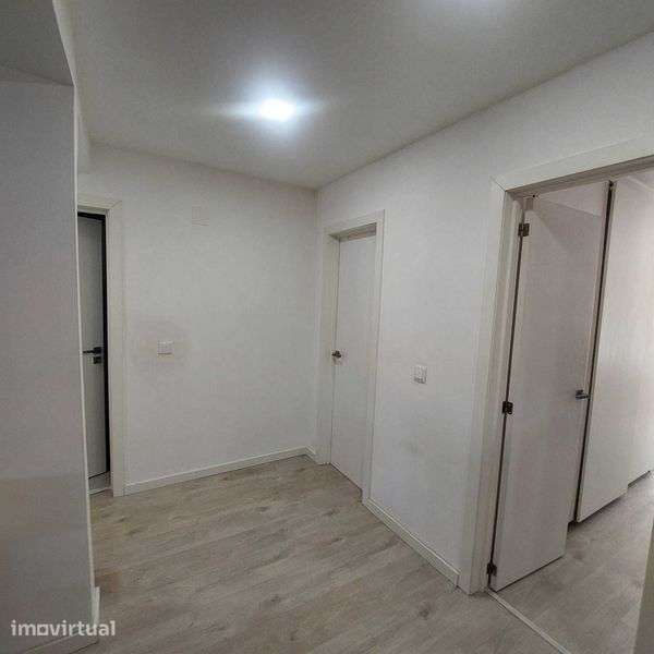 Apartamento T3 para venda em Alverca com excelente localização - Grande imagem: 5/10