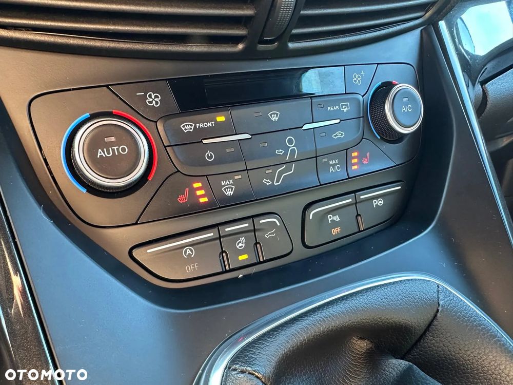 Ford Kuga 1.5 EcoBoost 2x4 ST-Line - 19