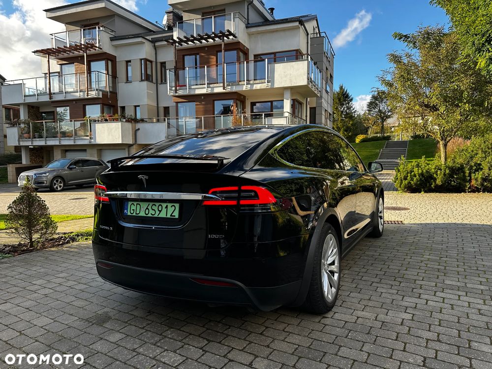 Tesla Model X Long Range Plus - 11