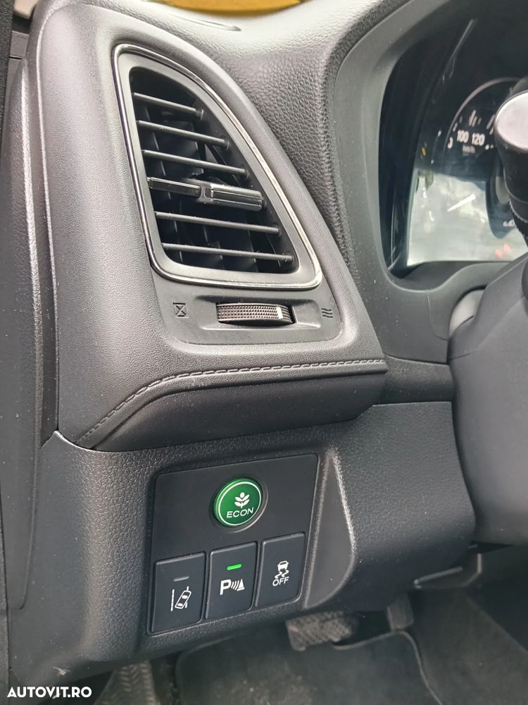 Honda HR-V 1.5 i-VTEC 4x2 CVT Elegance - 8