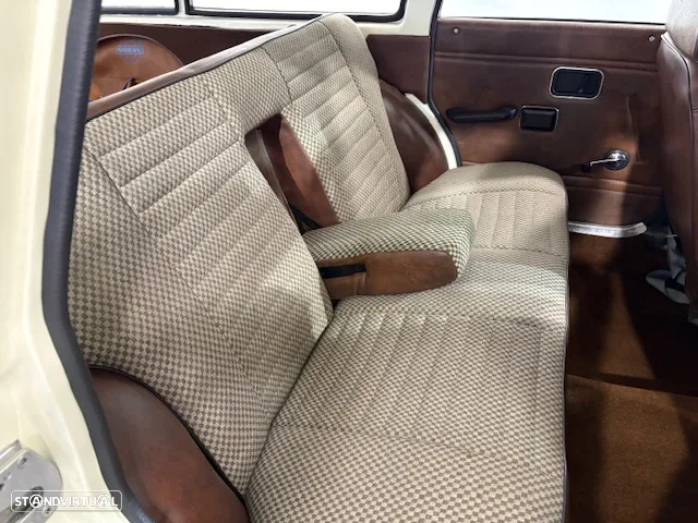 Volvo 145 S Deluxe Kombi 2.0 - 33