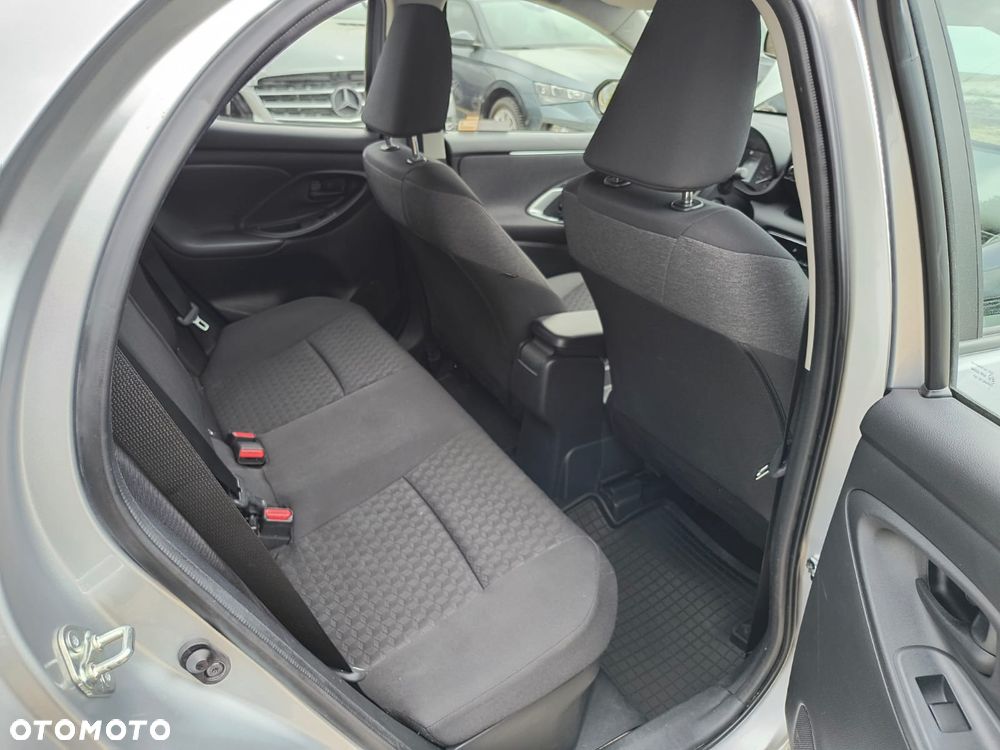 Toyota Yaris - 8