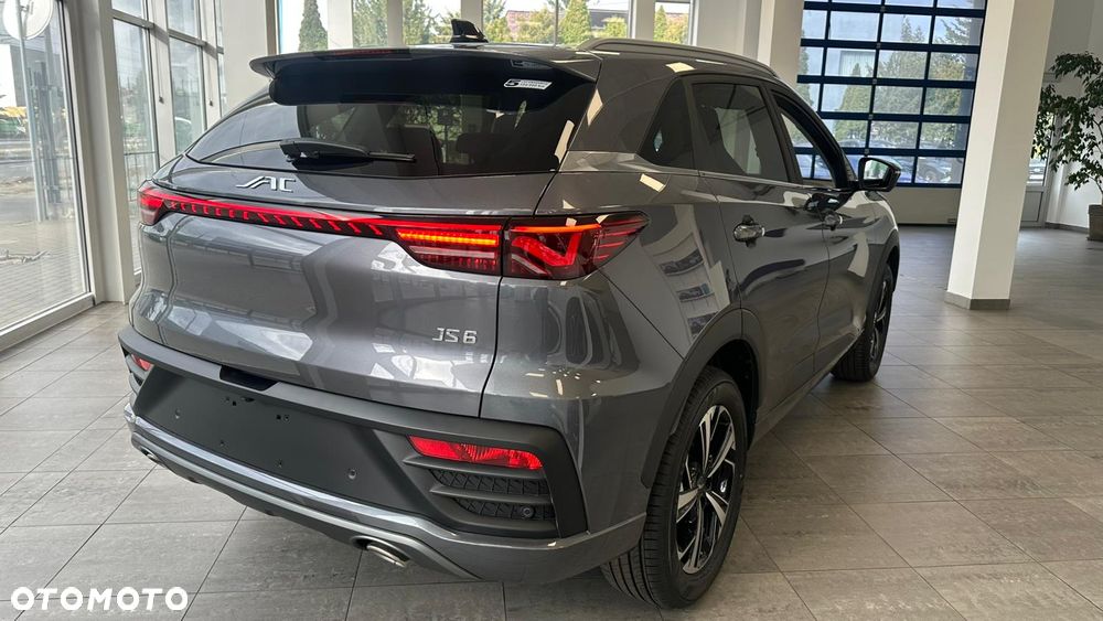 JAC JS6 - 8