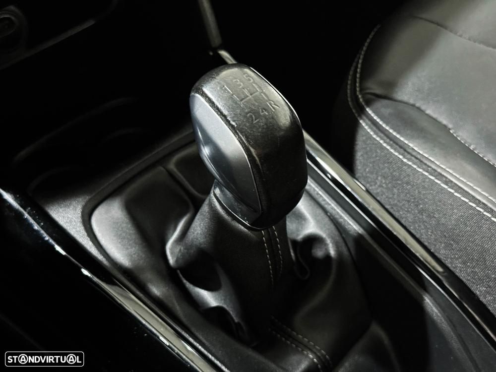 Peugeot 2008 1.2 PureTech GT Line - 44
