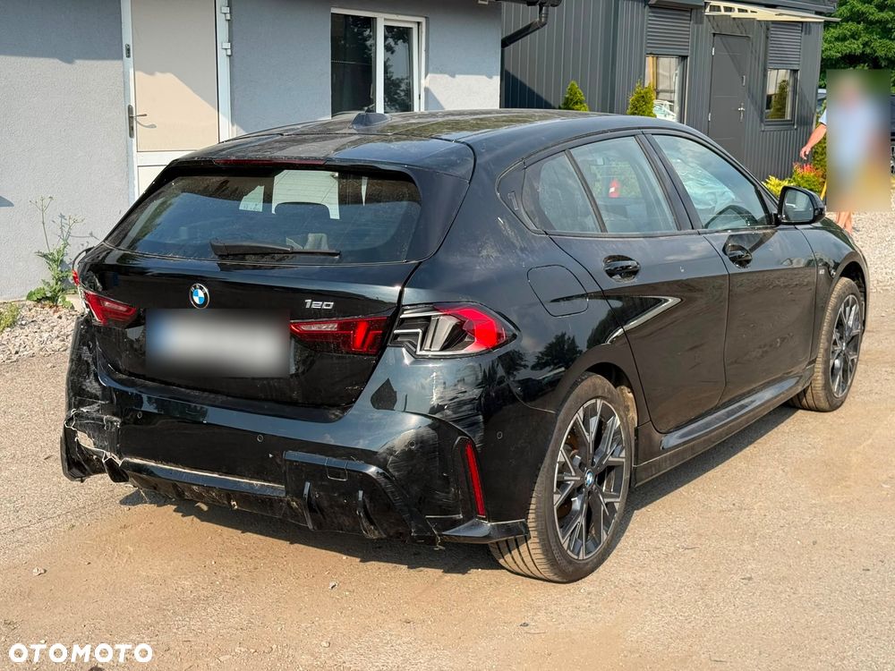 BMW Seria 1 120 mHEV - 16