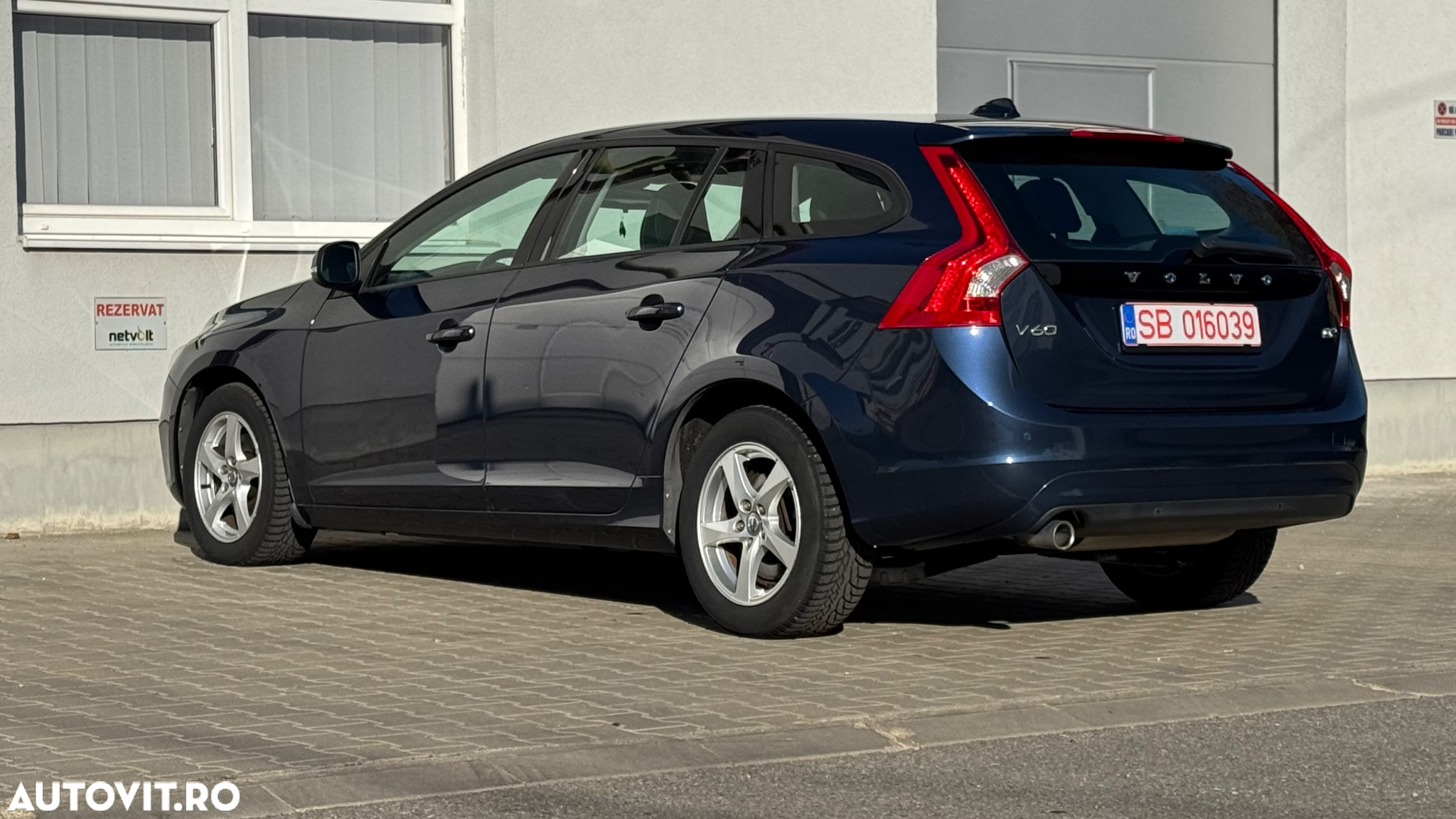 Volvo V60 D2 ECO Start-Stop Kinetic - 17