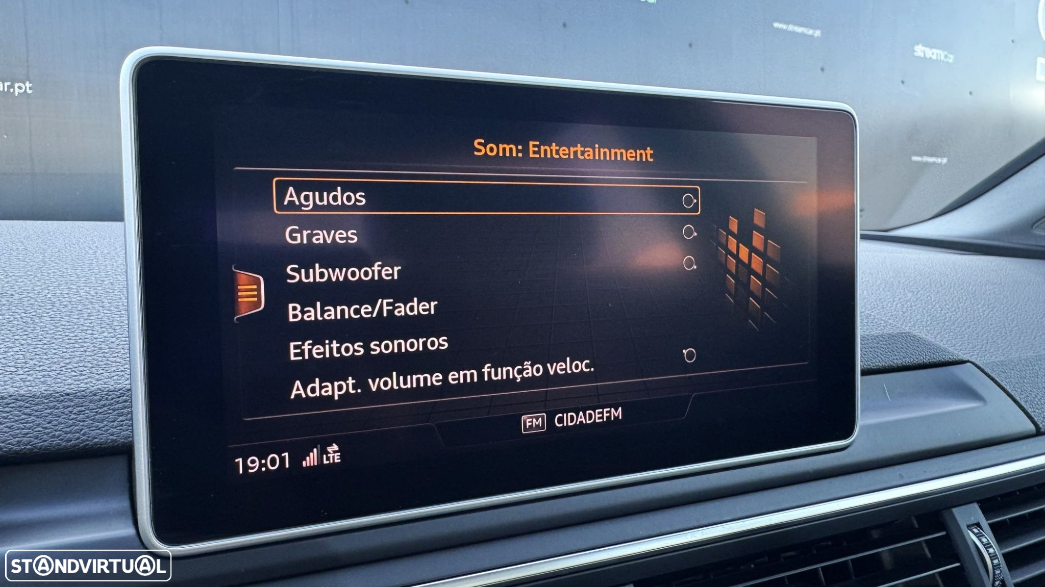Audi A4 Avant 2.0 TDI Design S tronic - 17