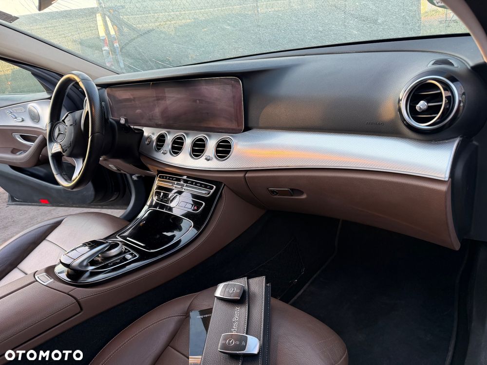 Mercedes-Benz Klasa E 220 d 4Matic All-Terrain 9G-TRONIC Avantgarde - 23