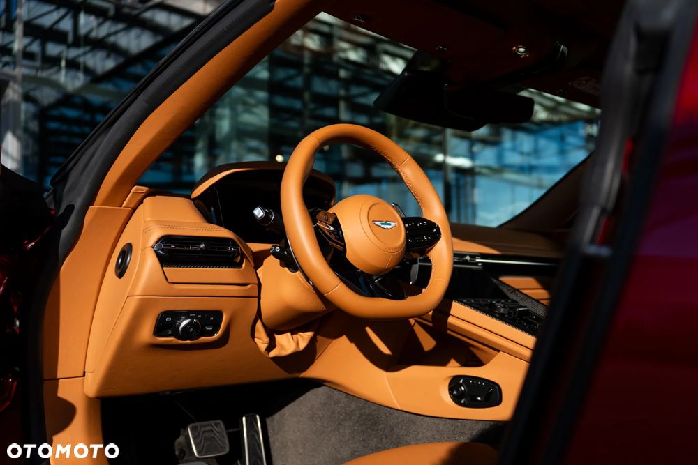 Aston Martin DB - 19