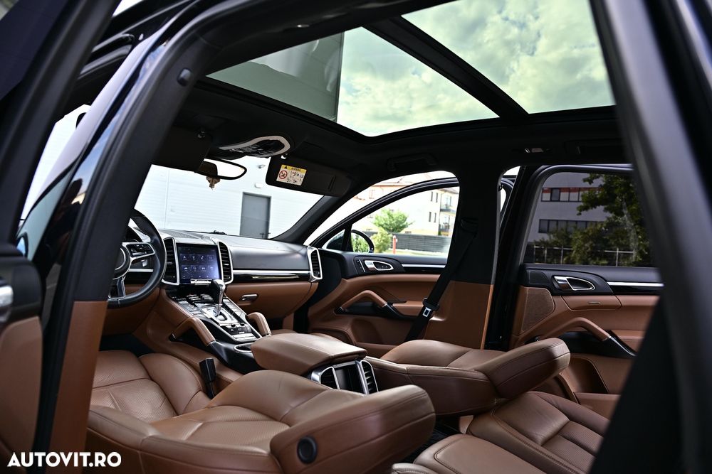 Porsche Cayenne 3.0 L - 27