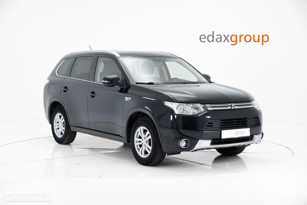 Mitsubishi Outlander - 2