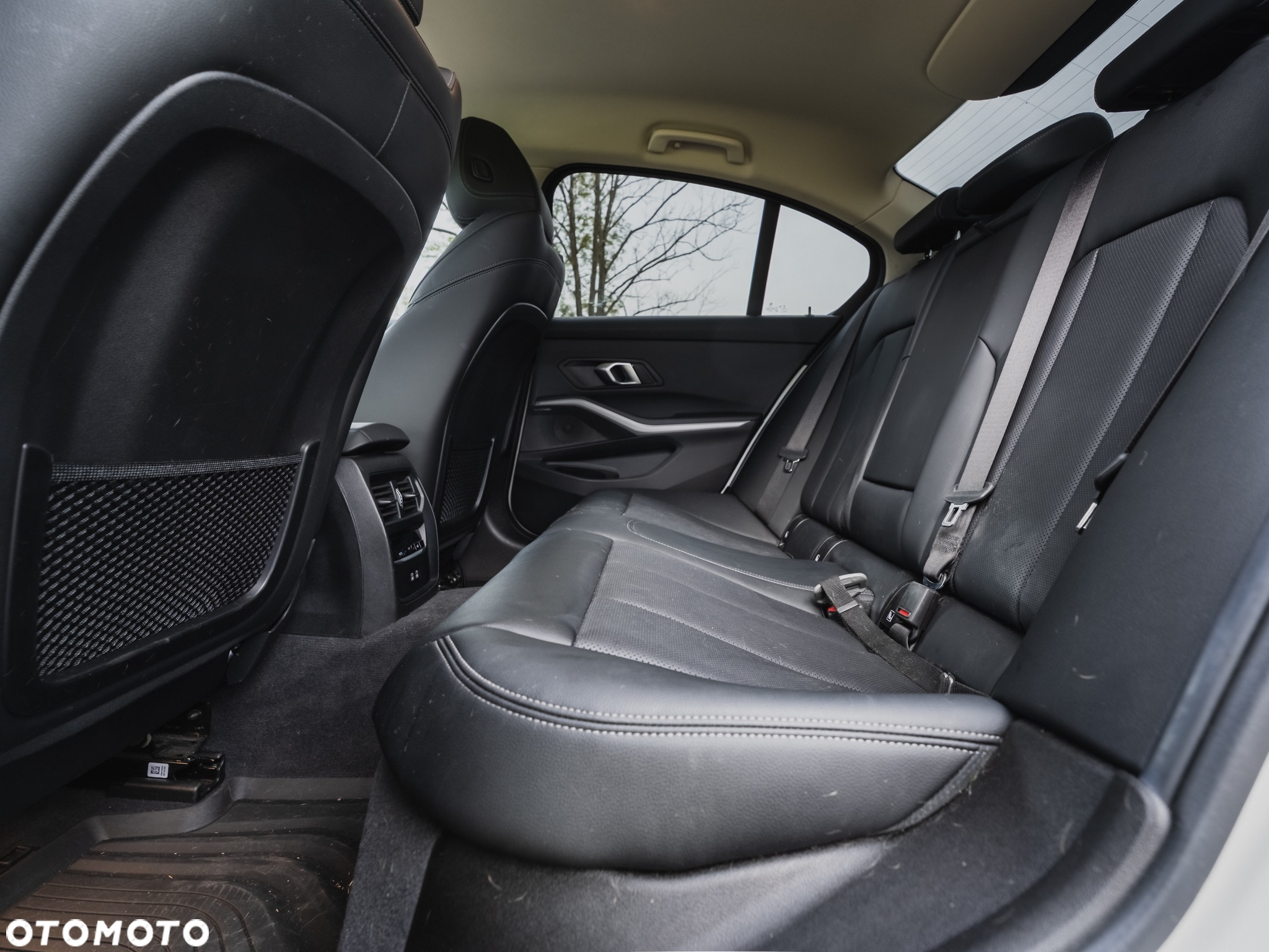 BMW Seria 3 318i - 12