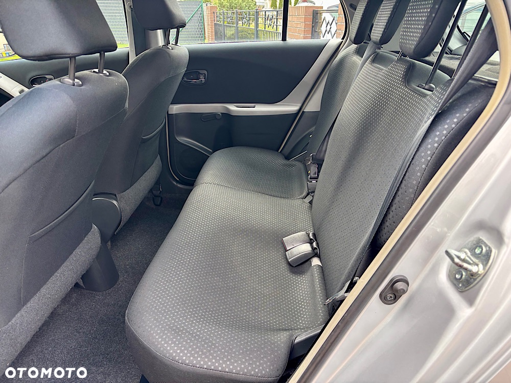 Toyota Yaris 1.33 Prestige - 30