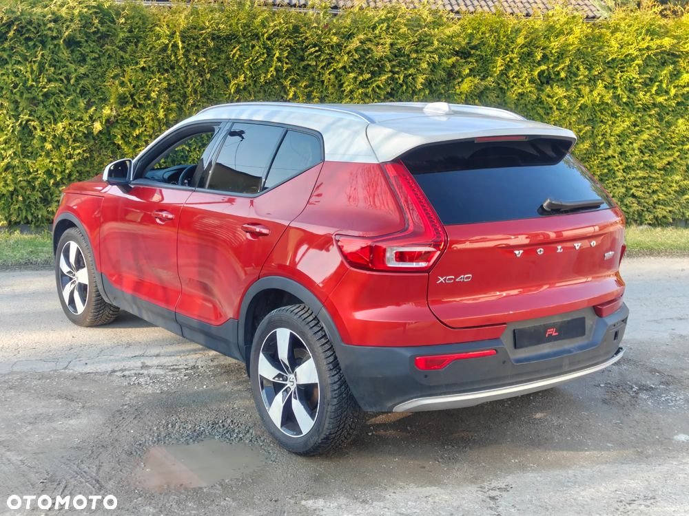 Volvo XC 40 T4 AWD Geartronic Momentum Pro - 9