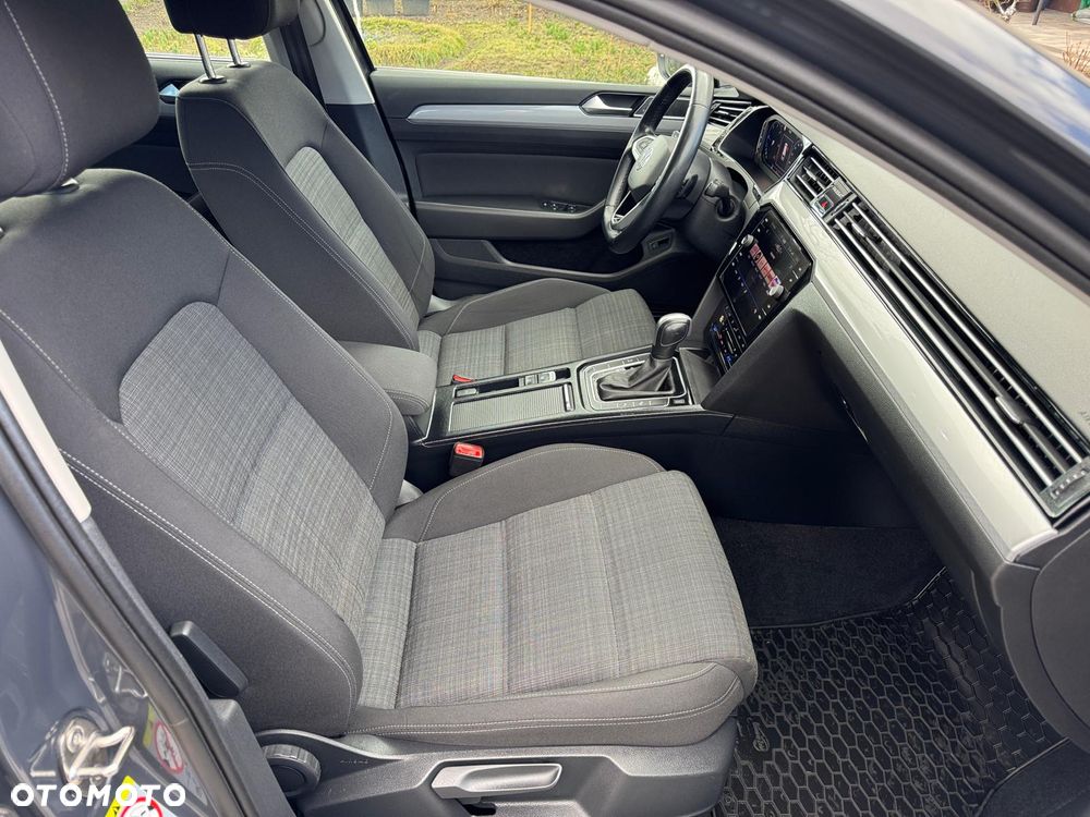 Volkswagen Passat 2.0 TDI EVO Business DSG - 16