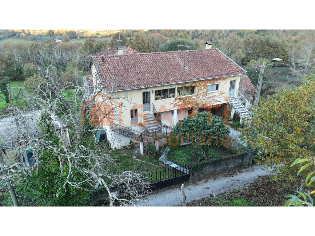 Quinta rural T7 em Figueiredo das Donas, Vouzela, Viseu. - Grande imagem: 2/47