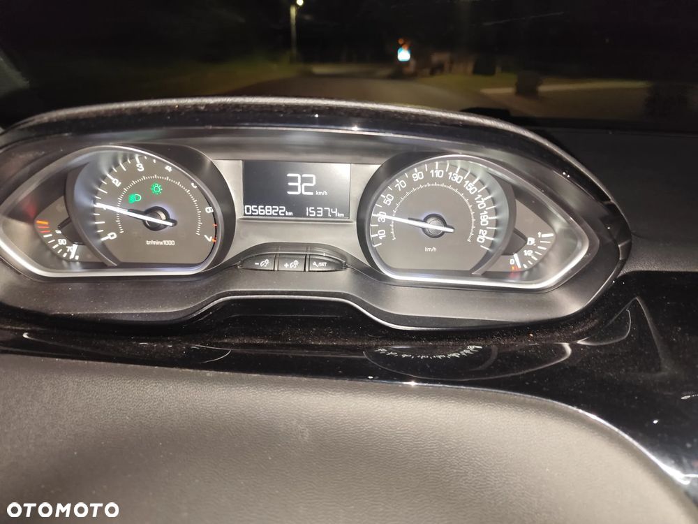 Peugeot 208 1.2 PureTech Active - 28