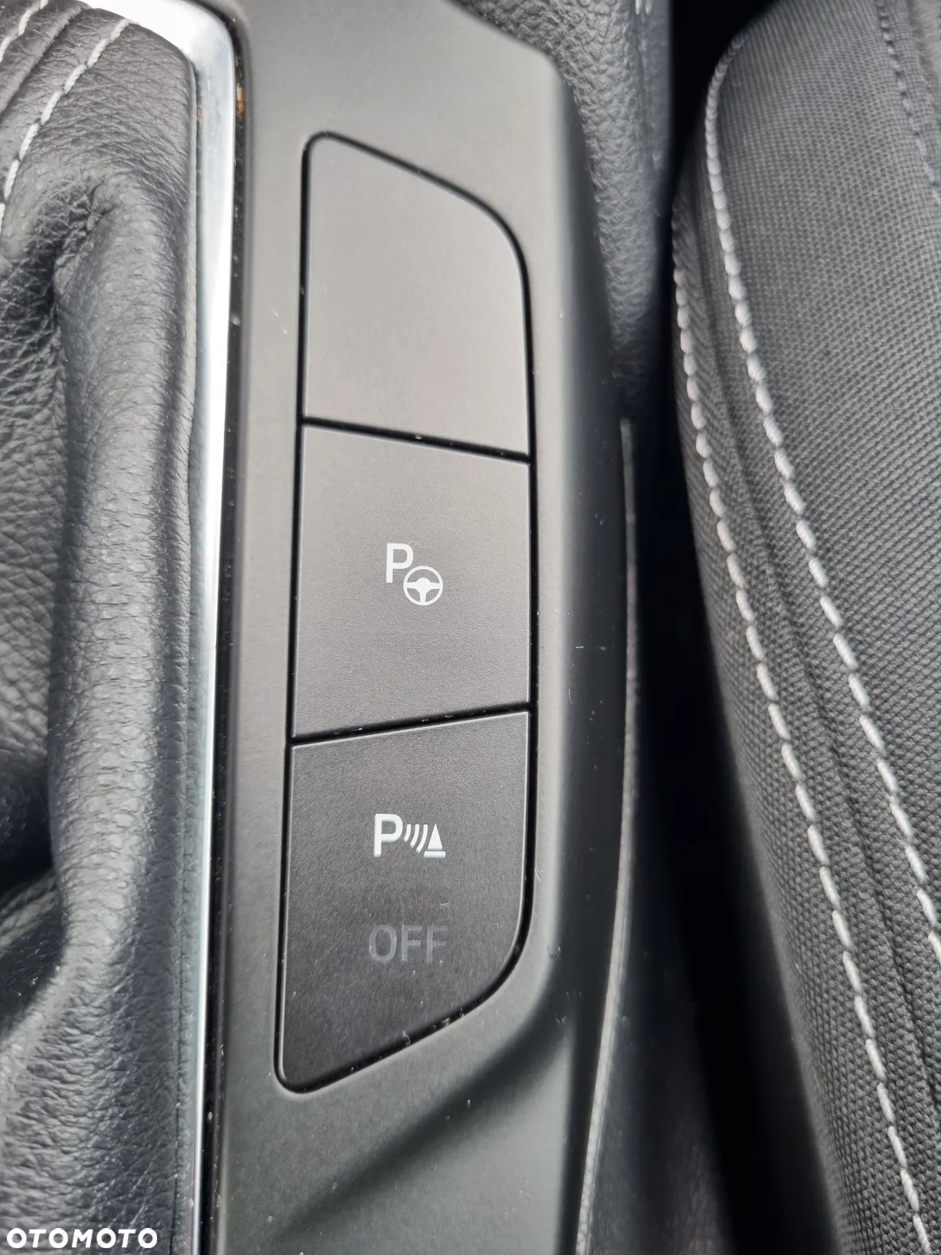 Ford Focus 1.0 EcoBoost Titanium Business - 16