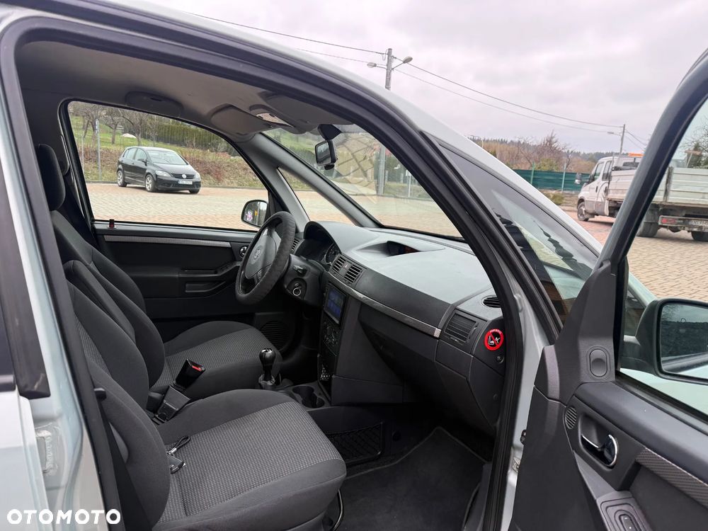 Opel Meriva 1.6 16V - 11