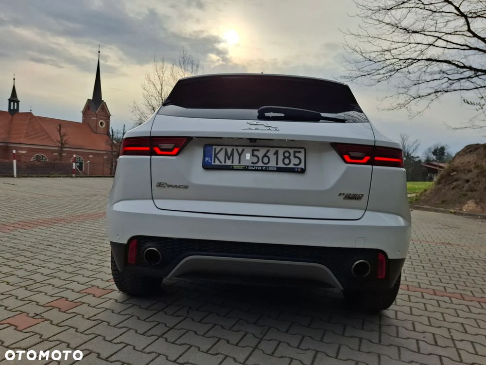 Jaguar E-Pace P250 AWD - 9