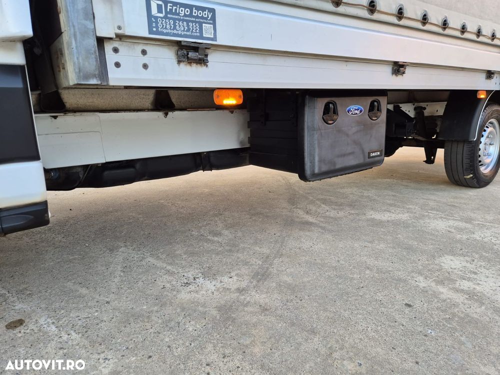 Ford Transit - 12