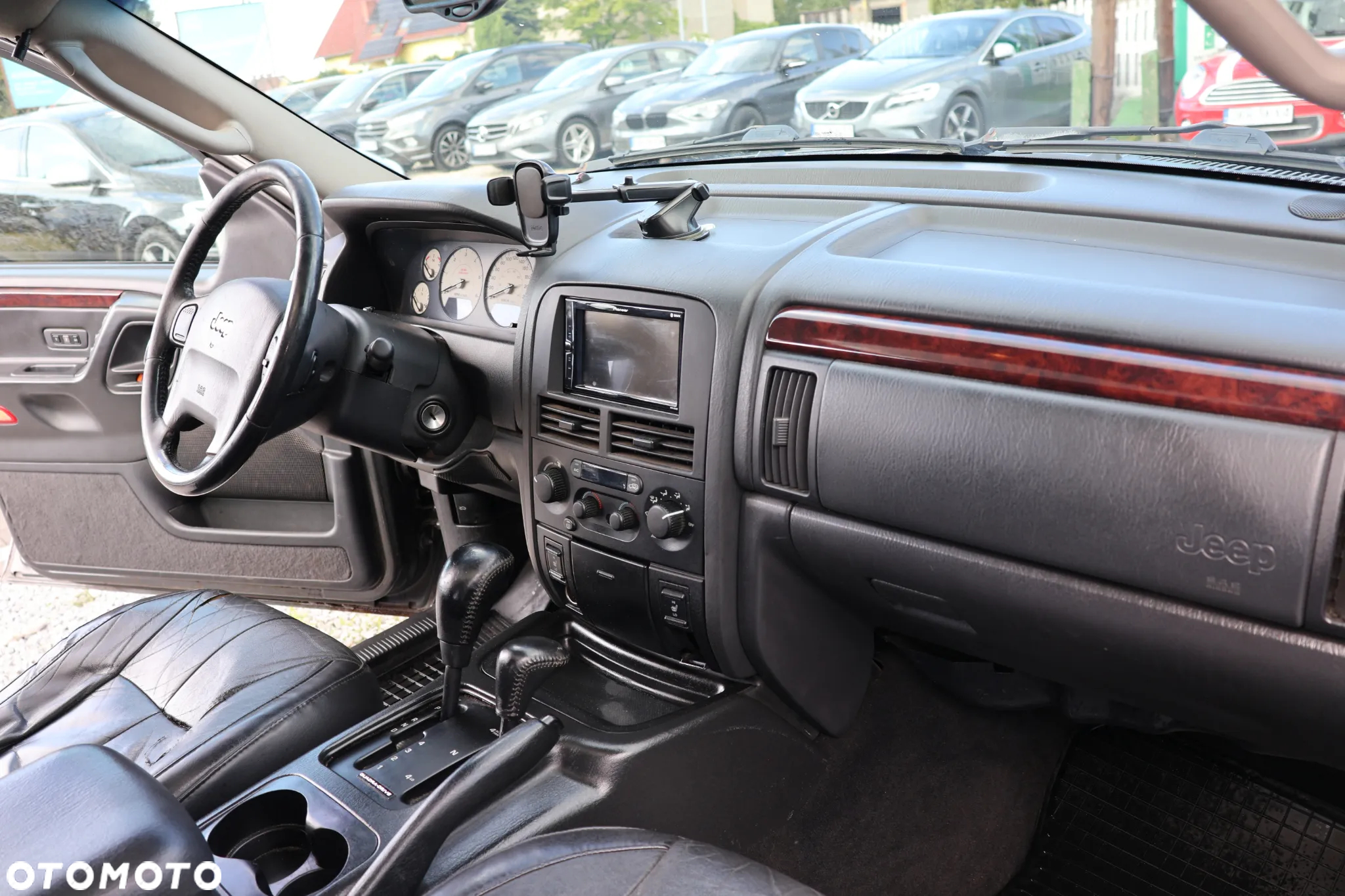 Jeep Grand Cherokee - 10