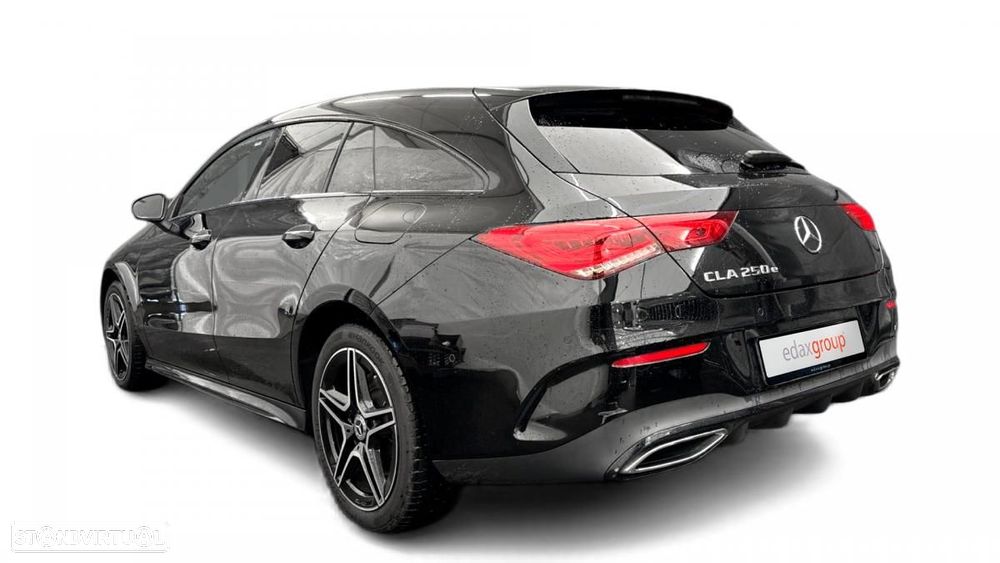 Mercedes-Benz CLA 250 e Shooting Brake AMG Line - 2